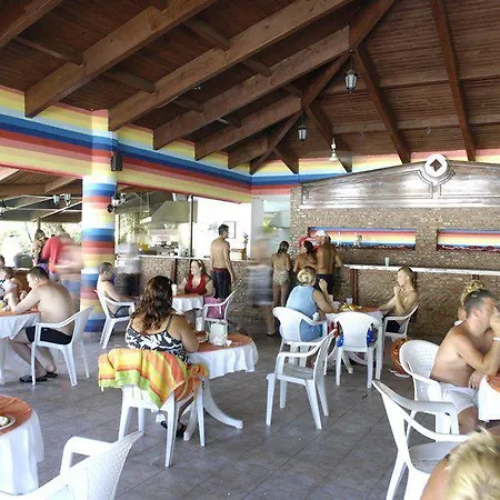 Hotell Holiday Park Resort 5*